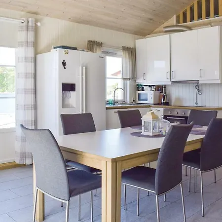 Сasa de vacaciones Two-bedroom Holiday In *